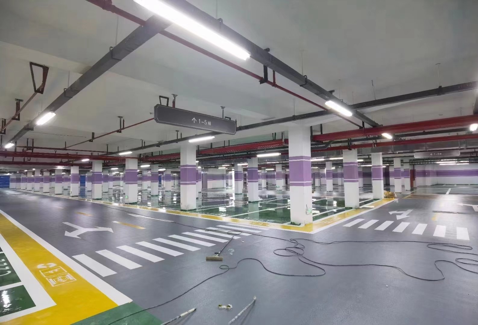 Ultra-abrasion polyurethane topcoat